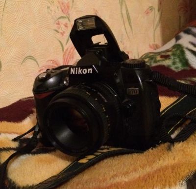 Лот: 4380159. Фото: 1. Продам зеркалку Nikon D70. Цифровые зеркальные