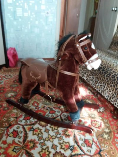 Лот: 9897502. Фото: 1. Лошадка- качалка. Другое (игрушки)