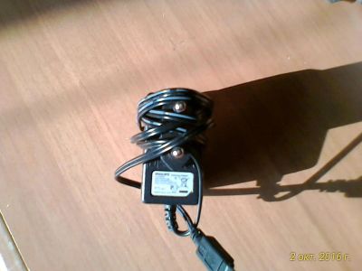 Лот: 8272347. Фото: 1. Зарядное miniUSB Philips. Зарядные устройства, блоки питания, адаптеры сетевые для смартфонов