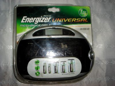 Лот: 11832343. Фото: 1. Зарядное устройство Energaizer... Зарядные устройства, блоки питания для бытовой техники