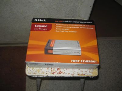 Лот: 3744579. Фото: 1. свич хаб D-Link 5 port. Маршрутизаторы (роутеры)