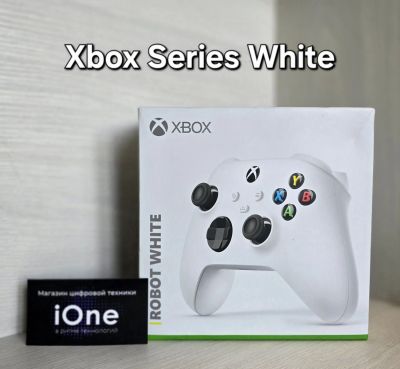 Лот: 21540045. Фото: 1. Геймпад Xbox Series White (Новый... Аксессуары для игровых приставок, консолей, геймпады