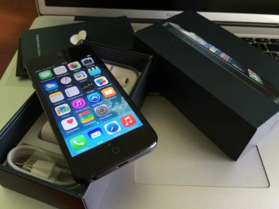 Лот: 11708260. Фото: 1. iPhone 5 Black 32gb в хорошем... Смартфоны