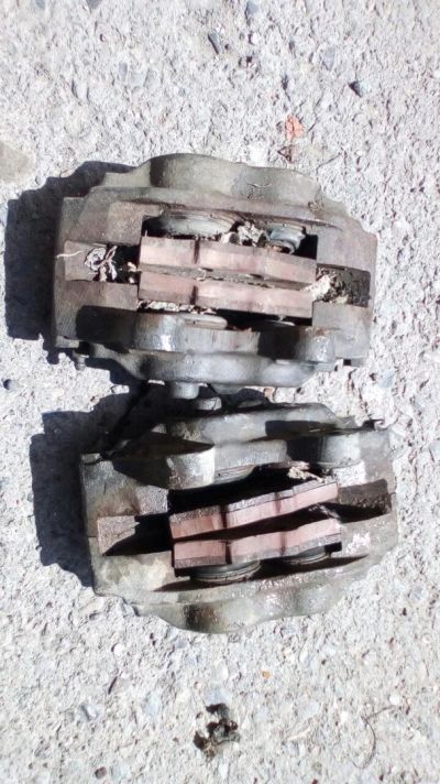 Лот: 11705635. Фото: 1. Суппорта 4pot 4 поршня toyota. Тормозная система