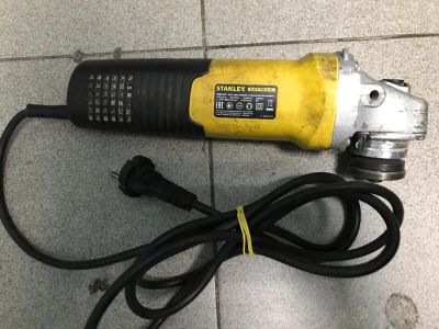 Лот: 25355824. Фото: 1. Болгарка Stanley fmeg125v. Электроинструмент
