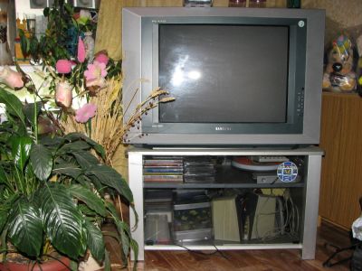 Лот: 4756649. Фото: 1. телевизор Samsung plano с тумбой... Телевизоры