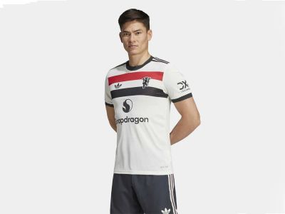 Лот: 25338183. Фото: 1. Футбольная форма Adidas FC Man... Форма