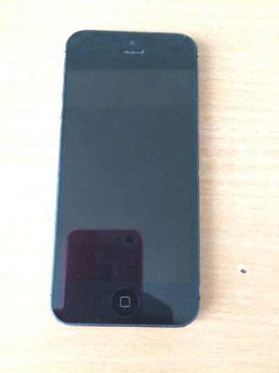 Лот: 4961411. Фото: 1. iPhone 5 16gb black. Смартфоны
