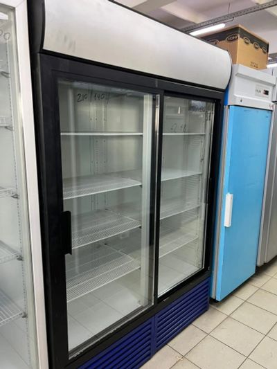 Лот: 20215531. Фото: 1. Холодильный шкаф -витрина. Холодильное