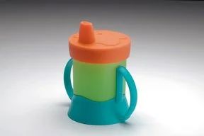 Лот: 5973744. Фото: 1. Tupperware поильник "Малыш". Кружки, стаканы, бокалы