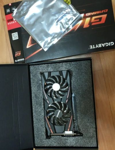 Лот: 14586085. Фото: 1. Видеокарта Gigabyte RX480 8 GB... Видеокарты