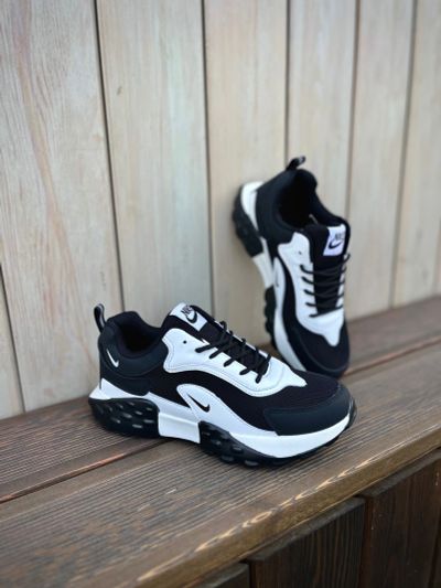 Лот: 25669250. Фото: 1. Кроссовки Nike. Кеды, кроссовки, слипоны