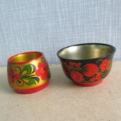 Лот: 22375554. Фото: 1. Солонка конусная набор 2 шт. дерево... Сувенирные наборы