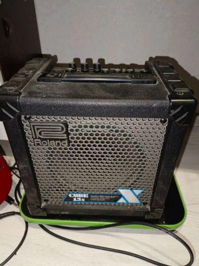 Лот: 23515880. Фото: 1. Комбосилитель Roland cube 15x. Гитарные эффекты и комбоусилители