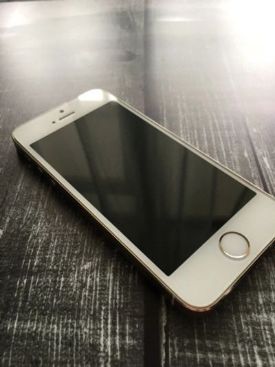 Лот: 11374919. Фото: 1. Смартфон Apple iPhone 5s 16GB. Смартфоны