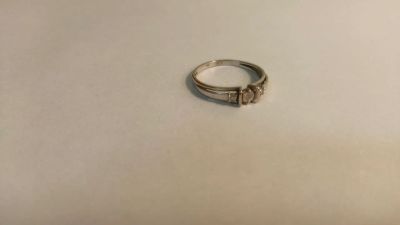 Лот: 25242338. Фото: 1. Золотое кольцо 1.56гр 585пр 17р... Кольца, перстни