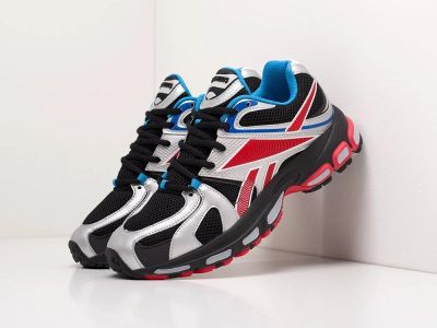 Лот: 17367877. Фото: 1. Кроссовки Vetements x Reebok Spike... Кеды, кроссовки, слипоны