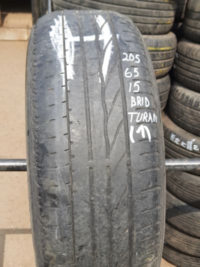 Лот: 23358900. Фото: 1. 1шт. 205-65-15 Bridgestone Turanza... Шины