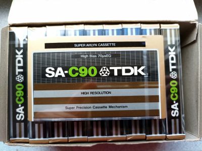 Лот: 20284481. Фото: 1. Аудиокассета TDK SA-C90. Другое (аудиотехника)