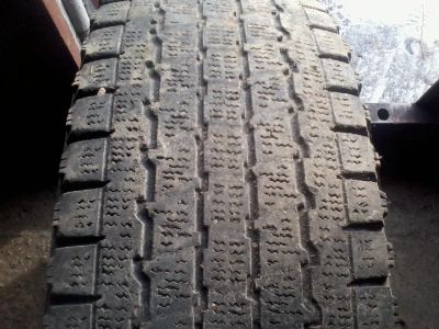 Лот: 3819297. Фото: 1. продам грузовые шины R15 2 шт. Шины
