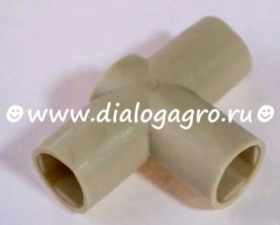 Лот: 25405810. Фото: 1. Поилка (куры) Тройник кв*кв*кв. Миски, лотки, наполнители