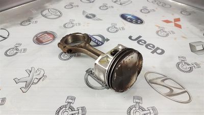 Лот: 23591285. Фото: 1. Шатун Nissan Skyline VQ25HR 12100JK00B. Двигатель и элементы двигателя