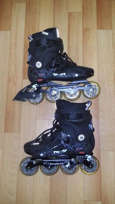 Лот: 5806036. Фото: 1. Роликовые коньки Rollerblade twister... Роликовые коньки, скейтборды, самокаты