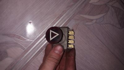 Лот: 15532557. Фото: 1. Выключатель аварийной остановки. Электрооборудование
