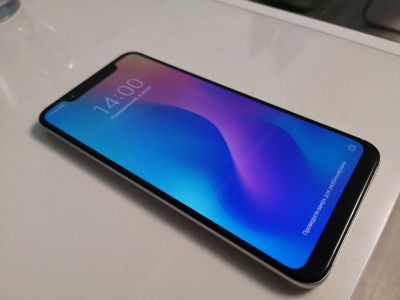 Лот: 16547611. Фото: 1. Смартфон Xiaomi Mi 8 6/128GB Белый. Смартфоны