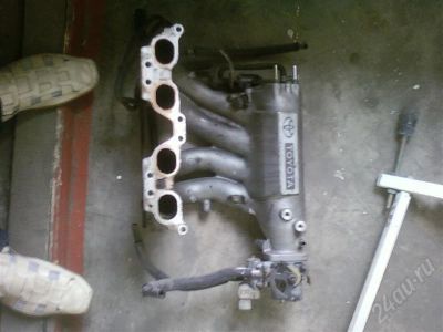 Лот: 446366. Фото: 1. Впускной коллектор на toyota camry... Двигатель и элементы двигателя