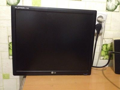 Лот: 8713991. Фото: 1. Неисправный монитор: LG L1734S. ЖК-мониторы