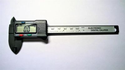 Лот: 9006640. Фото: 1. Калумбик / Штангенциркуль / Цифровой... Ручной инструмент