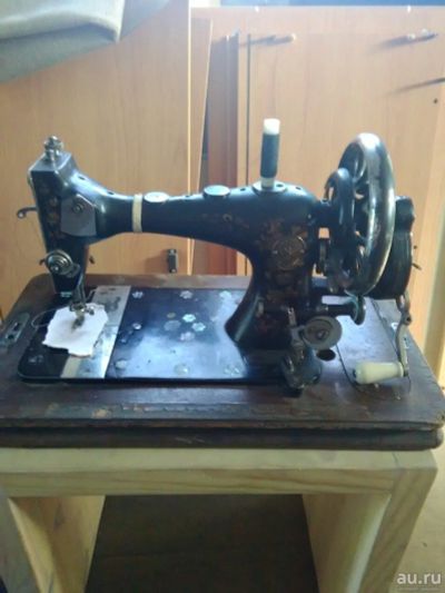 Лот: 16303425. Фото: 1. Машина швейная (19 век). Швейная, вязальная