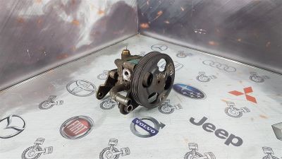 Лот: 23590189. Фото: 1. Насос гидроусилителя Mazda 626... Ходовая, подвеска, рулевое управление
