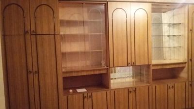 Лот: 7959709. Фото: 1. Стенка большая В отличном состоянии. Гостиные, стенки, горки