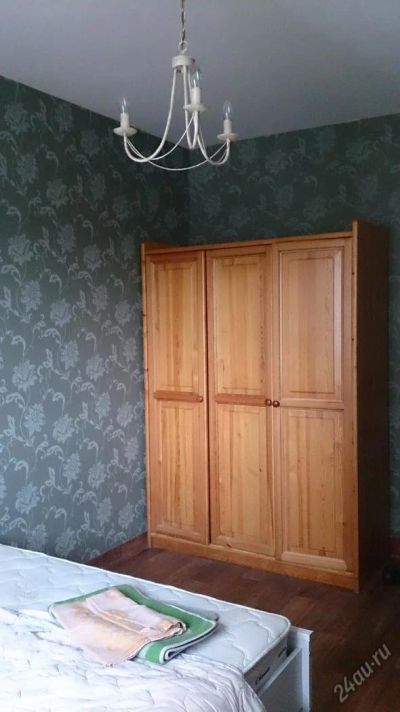 Лот: 11440621. Фото: 1. Шкаф трехстворчатый из сосны Переезд... Шкафы, шкафы-купе