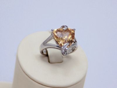 Лот: 15178349. Фото: 1. СЕРЕБРЯНОЕ КОЛЬЦО С ЦИРКОНОМ 5... Кольца, перстни