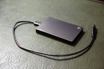 Лот: 11749384. Фото: 1. Seagate Backup Plus Slim 2TB STDR2000200... Внешние жесткие диски