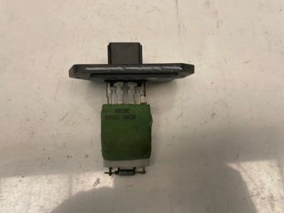 Лот: 21702713. Фото: 1. реостат печки Toyota Corolla ZZE121L. Двигатель и элементы двигателя