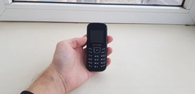 Лот: 19869598. Фото: 1. Сотовый телефон Samsung GT-E1200R. Кнопочные мобильные телефоны