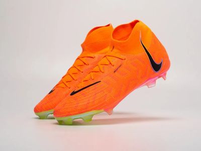 Лот: 21776142. Фото: 1. Футбольная обувь Nike Phantom... Кеды, кроссовки, слипоны