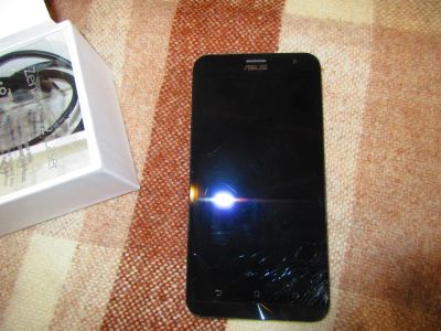 Лот: 10641449. Фото: 1. Продам смартфон Asus Zenfone 2... Смартфоны