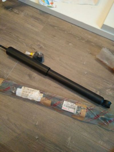Лот: 15427517. Фото: 1. Амортизатор Toyota Nadia, ACN10H... Ходовая, подвеска, рулевое управление
