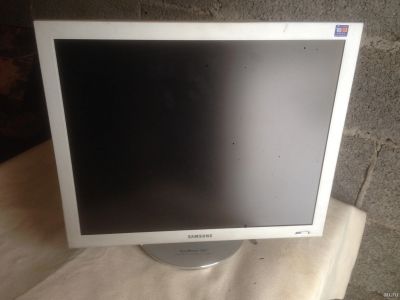 Лот: 13353093. Фото: 1. Монитор Samsung 193p PLUS. ЖК-мониторы