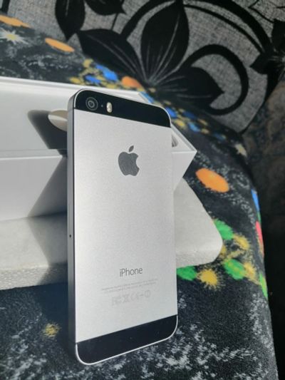 Лот: 16307408. Фото: 1. Iphone 5s. Смартфоны