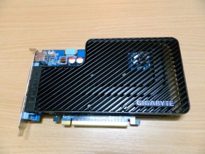 Лот: 3120739. Фото: 1. Gigabyte GeForce 8600 GT 540Mhz... Видеокарты