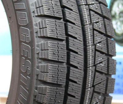 Лот: 8154176. Фото: 1. Шины Bridgestone Revo GZ (ЗИМА... Шины