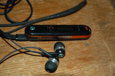 Лот: 6404426. Фото: 1. стерео Bluetooth-гарнитура Sony... Красноярск