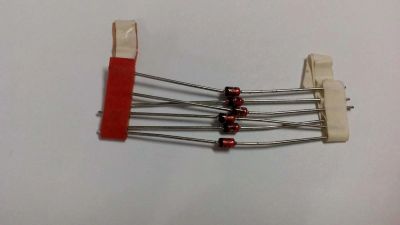 Лот: 11650245. Фото: 1. Стабилитрон 5.6V 1N4 Новое арт... Диоды и тиристоры