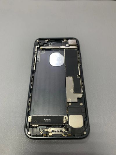 Лот: 21350055. Фото: 1. Плата iPhone 7 без Touch ID 32GB... Микросхемы и платы